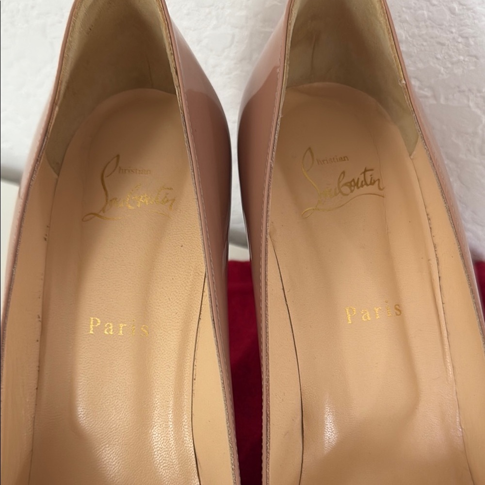 Christian Louboutin, Kate 85MM Patent Leather Pumps, Nude, Size 40.5 - Picture 3 of 12